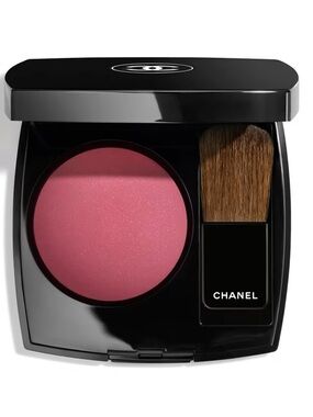 NIB Chanel JOUES CONTRASTE
Powder Blush In 602  Rose Ruban